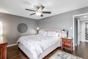 2 chambres, fer et planche à repasser, Wi-Fi gratuit, draps fournis