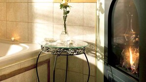 Unclassified image, 3 of 6, button - Parisian-Style Romantic Vacation Rental in Mad River Valley of Vermont (Warren)