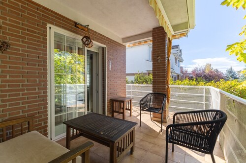Vacation Home 'Plena Naturaleza Moralzarzal' with Mountain View, Shared Pool & Wi-Fi