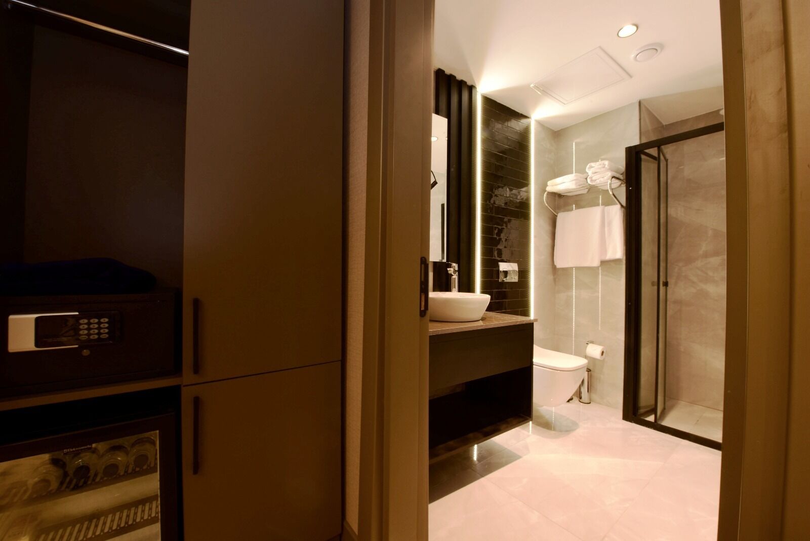 Deluxe-Doppelzimmer, Stadtblick | Badezimmer