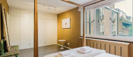 1 habitación, acceso a internet y ropa de cama