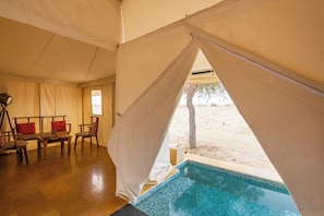 Tent | Free WiFi