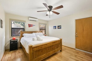 2 bedrooms, desk, iron/ironing board, free WiFi