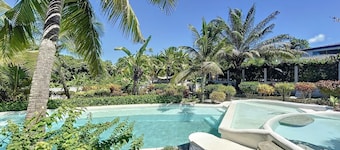 Magnificent villa with pool