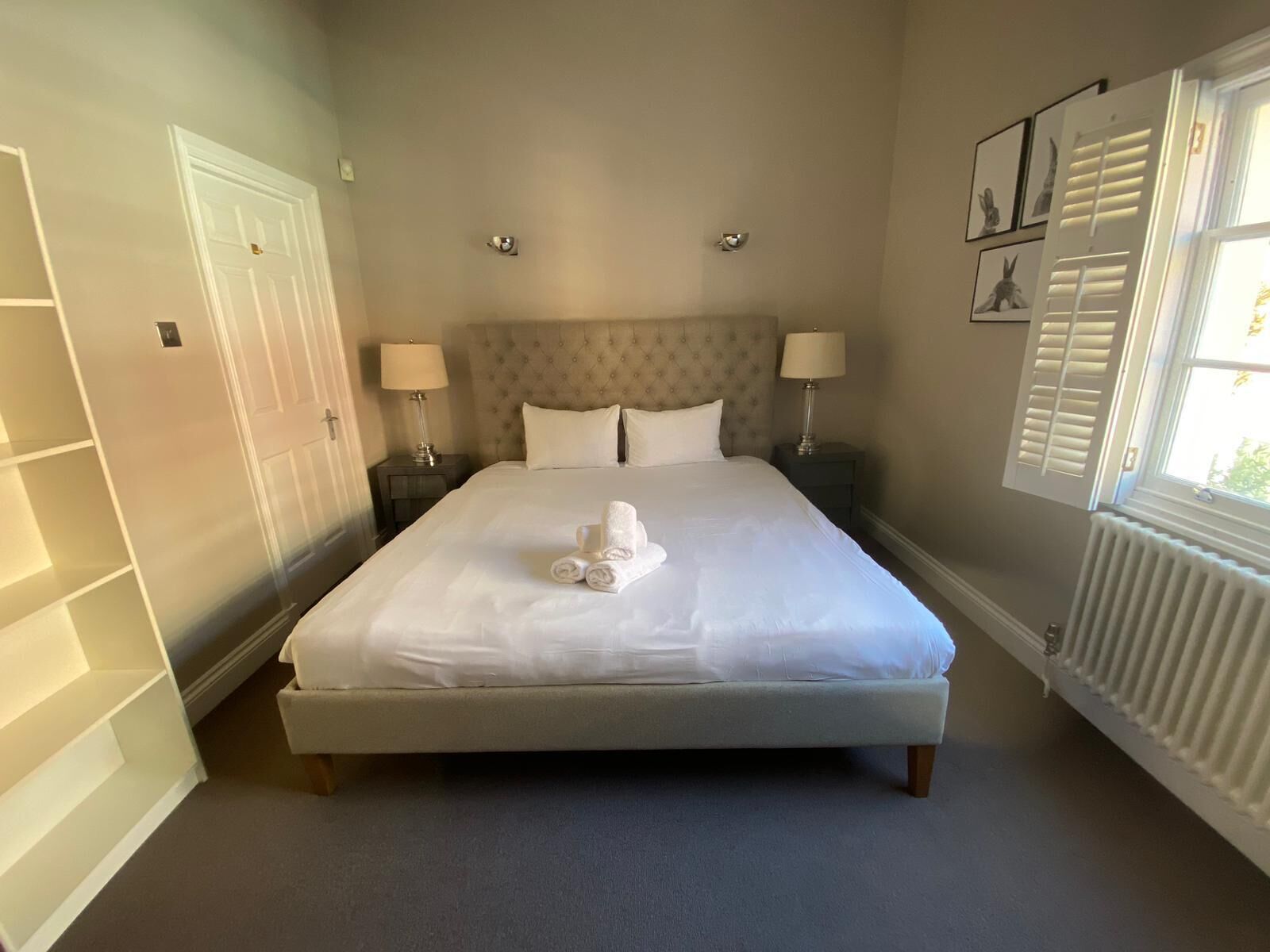 2 quartos, ferros/tábuas de passar roupa, Wi-Fi, roupa de cama