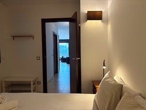 2 chambres, fer et planche à repasser, Wi-Fi gratuit, draps fournis