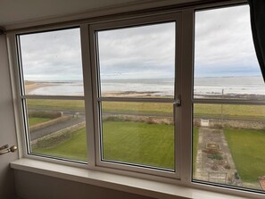 Interior - Near Beach - Sea View - Sleeps 6 - Parking (Seahouses)