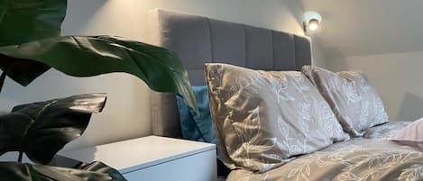 1 chambre, bureau, Wi-Fi gratuit, draps fournis