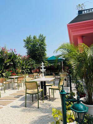 Cafe