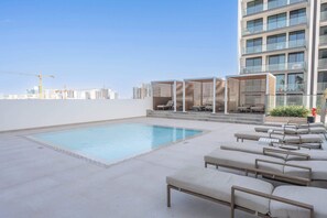 1 bedroom, Internet - JVC 1 bed Sleeps 2 With Private Balcony (Dubai)