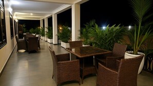 شرفة/رواق