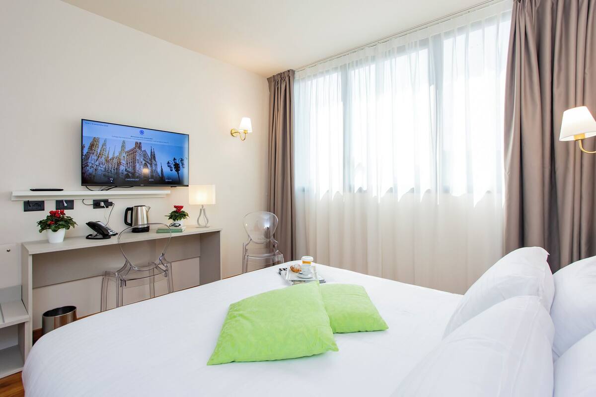 Standard-Doppelzimmer, Stadtblick