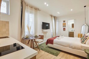 Appartamento | Postazione laptop, ferro/asse da stiro, lenzuola