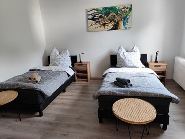 1 bedroom, desk, free WiFi, bed sheets