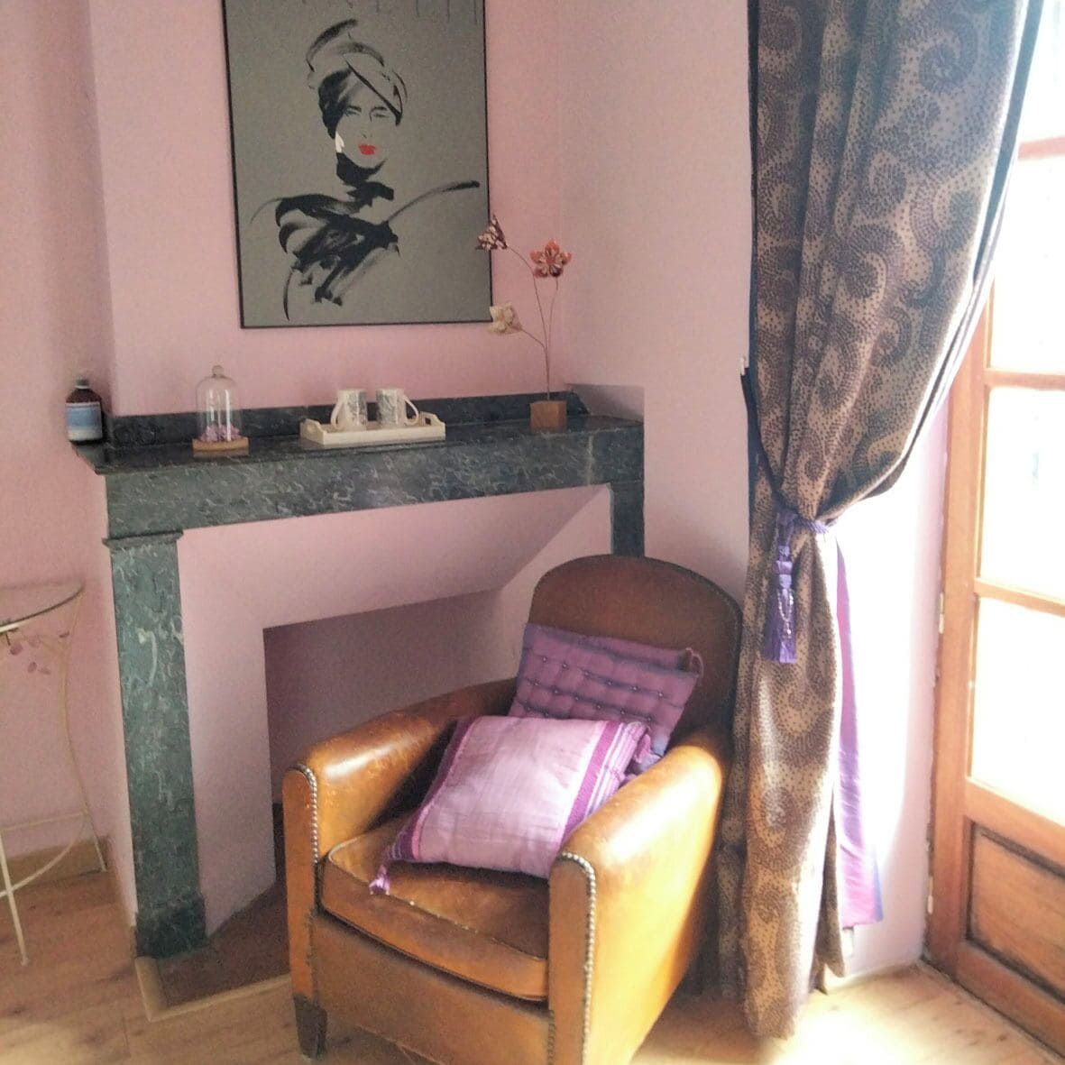 Klassieke tweepersoonskamer, balkon, uitzicht op tuin | Geluiddichte muren, een strijkplank/strijkijzer, gratis wifi