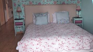 Chambres insonorisées, fer et planche à repasser, Wi-Fi gratuit