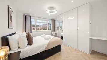 4 Schlafzimmer, Bügeleisen/Bügelbrett, WLAN, Bettwäsche