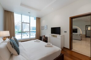 3 chambres, coffre-fort, fer et planche à repasser, Wi-Fi (supplément)