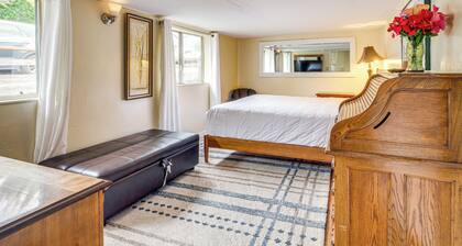 Walk to Mingus Park: Quaint Escape w/ Private Yard