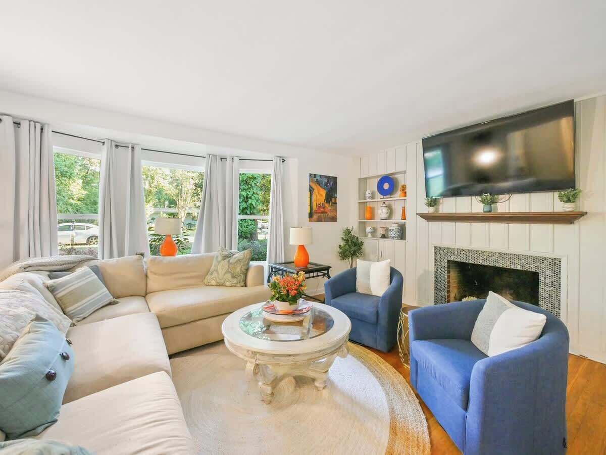 Large Home - Across From Uf - Walk To Stadium/uf - Gainesville, FL