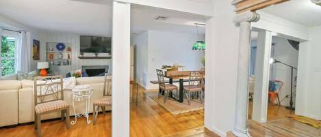 TV, fireplace, offices