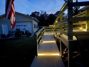 Property grounds - New lakefront 4 bedroom, 2 bath house on Lake Moultrie with dock sleeps 10 (Cross)