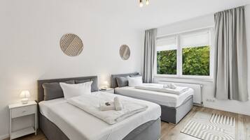 3 Schlafzimmer, Schreibtisch, Reisekinderbett, kostenloses WLAN