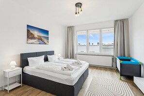 3 bedrooms, desk, travel crib, free WiFi