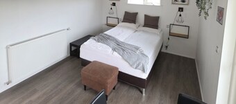 Charming and cozy cottage close to all needs and at same very privat