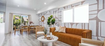 Luxury Modern 3BR Retreat | Sleeps 8!