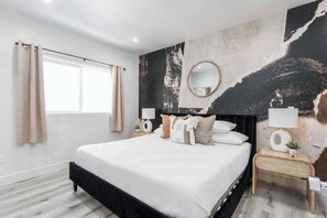 3 soverom, strykejern/-brett, wi-fi og sengetøy