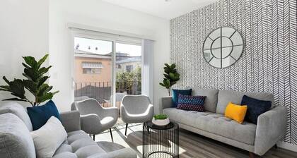 Enjoy Stylish 4BR Townhouse | Sleeps 8 + WiFi