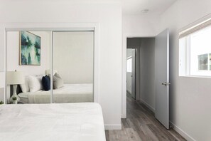 4 soverom, strykejern/-brett, wi-fi og sengetøy