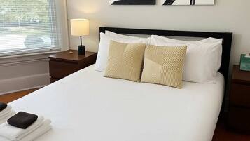 2 bedrooms, iron/ironing board, travel cot, WiFi