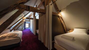 5 slaapkamers, reisbedje, gratis wifi, beddengoed
