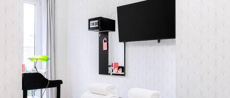 อพาร์ทเมนท์ (Room with Balcony) | โต๊ะทำงาน, พื้นที่ทำงานแบบใช้แล็ปท็อป, Wi-Fi ฟรี, ผ้าปูที่นอน