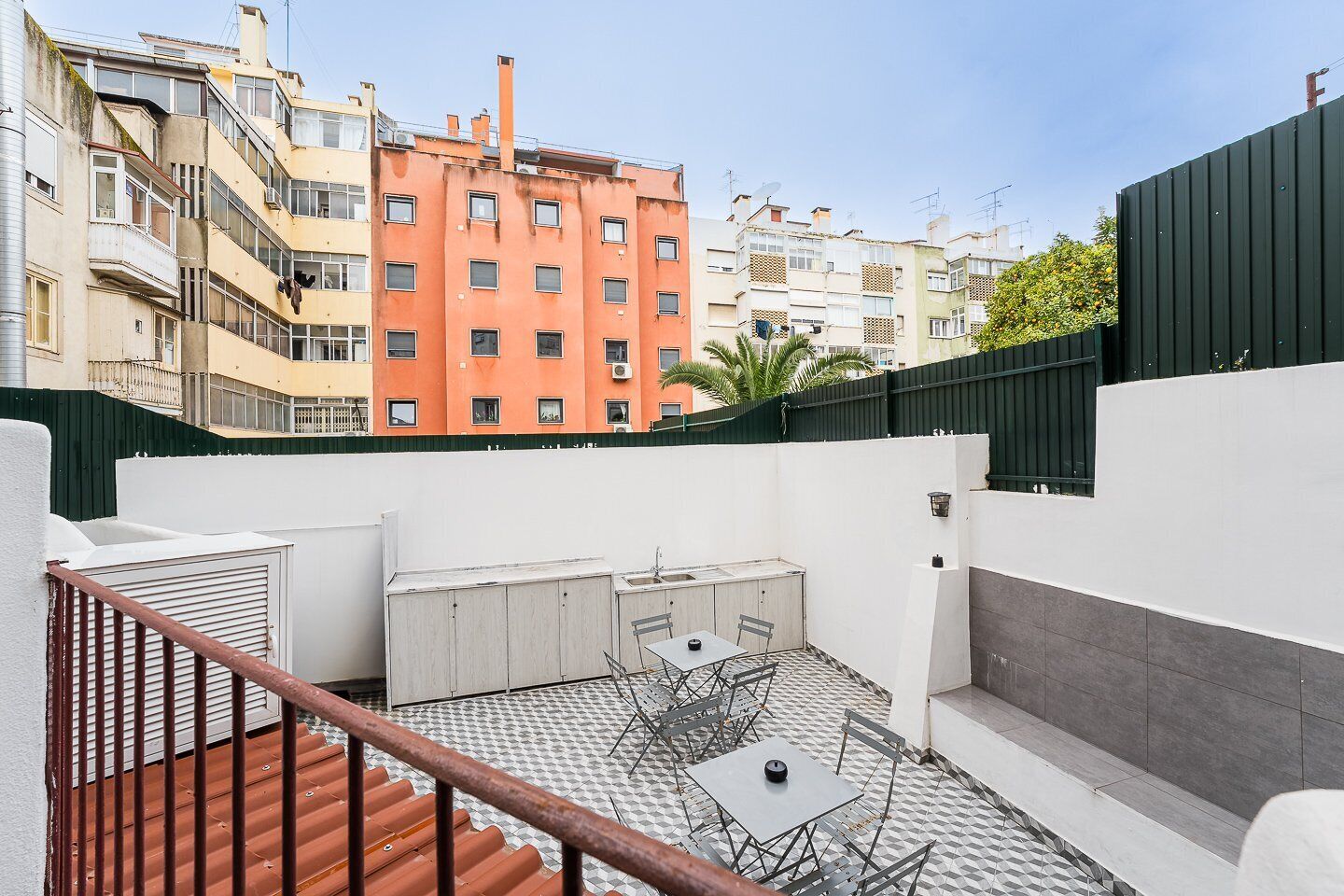 Apartment (Standard Room) | Balcony