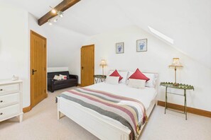 3 bedrooms, iron/ironing board, travel cot, WiFi
