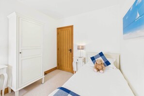 3 bedrooms, iron/ironing board, travel crib, WiFi