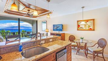 Frigorífic, microones, forn i placa de cuina