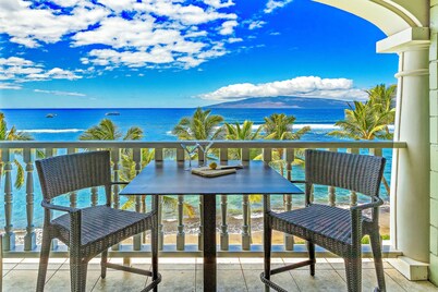 Stay Beachfront, Explore Maui’s Outdoors 629 LS