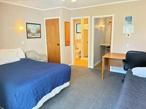 Studio, Patio, Garden View | Blackout drapes, soundproofing, iron/ironing board, free WiFi