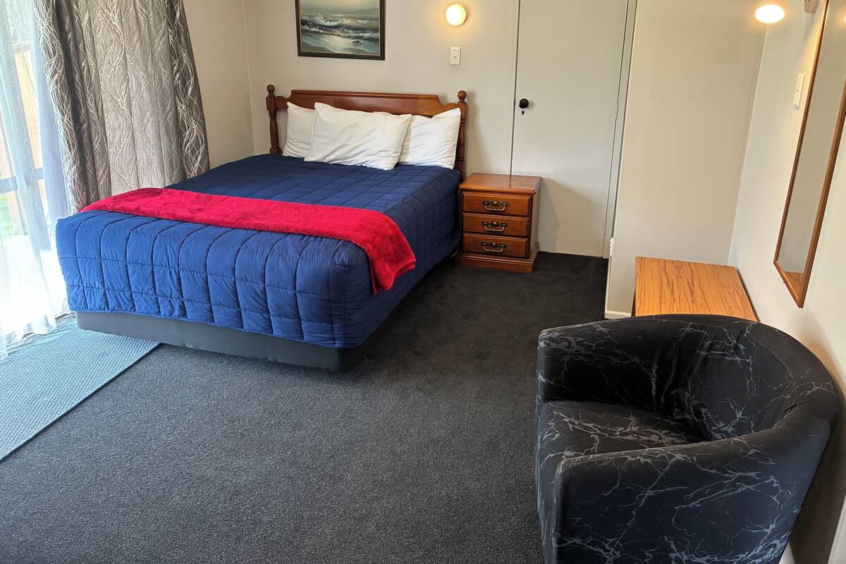 Studio, Patio, Garden View | Blackout drapes, soundproofing, iron/ironing board, free WiFi