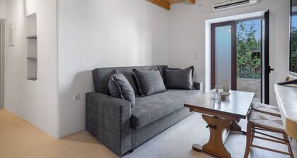 Apartment 'Angel's 2' with Shared Terrace, Wi-Fi and Air Conditioning