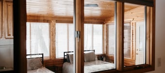 2 Lakefront Cabins Sleeps 11 + Sauna + Dock + Kayak + Paddle-boards