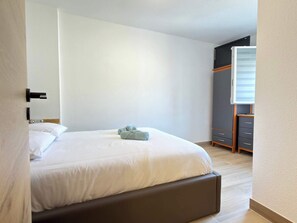 2 Schlafzimmer, Bügeleisen/Bügelbrett, WLAN, Bettwäsche