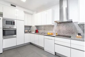 Fridge, microwave, oven, dishwasher