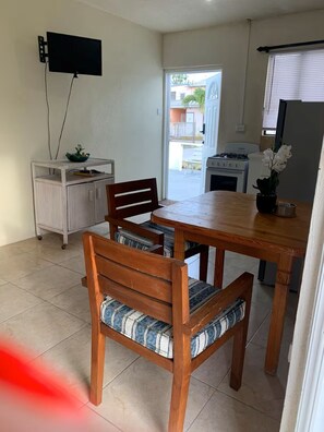 Dining - Tonia’s place, Entire condo in Bridgetown, Barbados (Bridgetown)