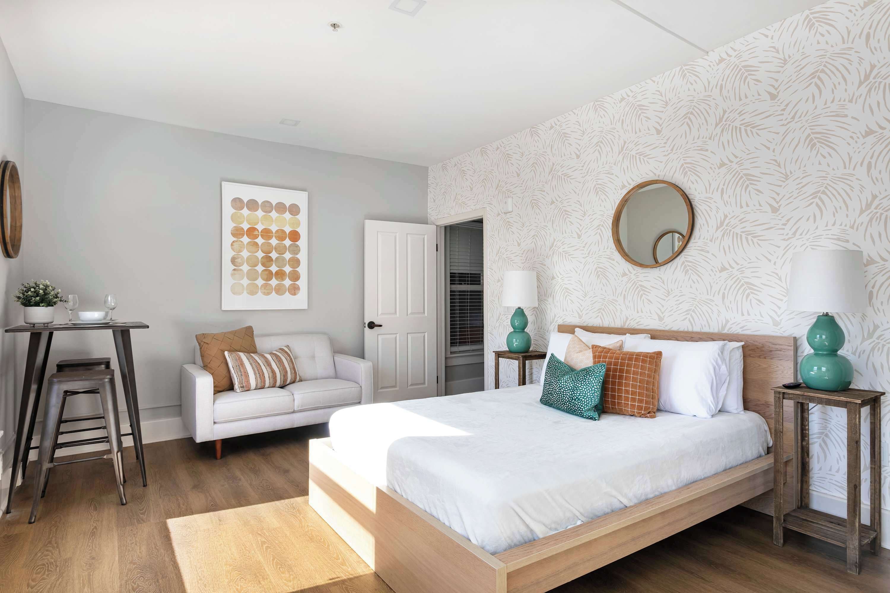 Bügeleisen/Bügelbrett, WLAN, Bettwäsche