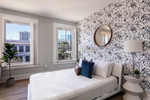 2 chambres, fer et planche à repasser, Wi-Fi, draps fournis